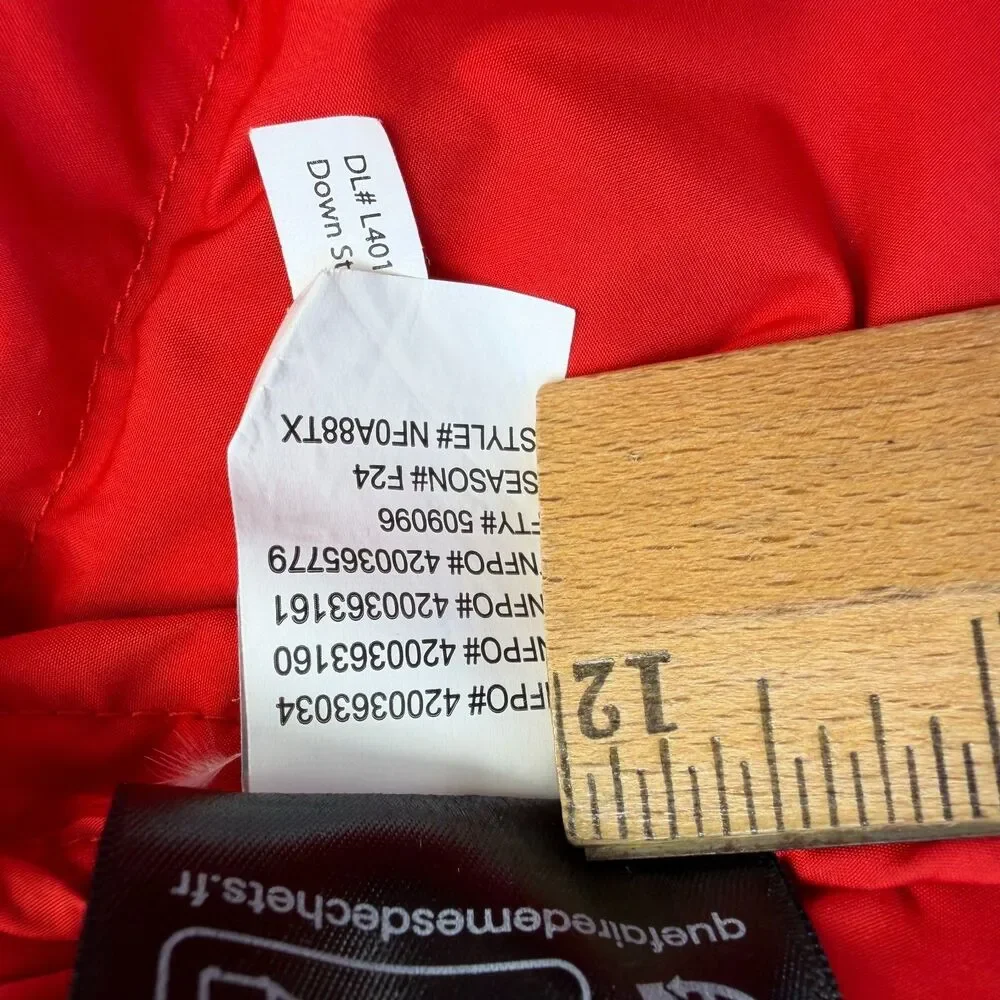 The North Face Boys North Down 600 Down Hooded Puffer Jacket Red Size XL (14-16)
